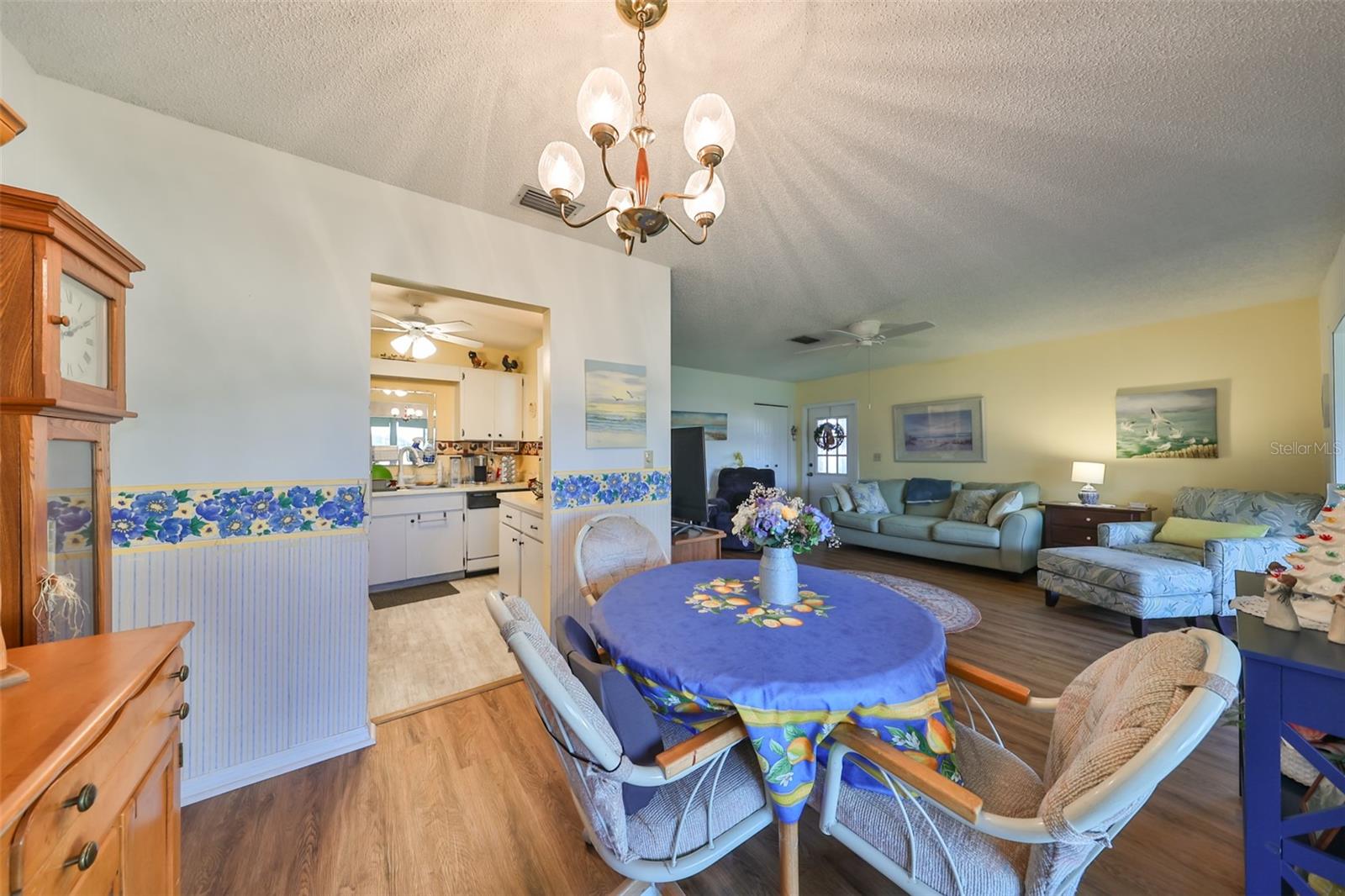 1901 Canterbury Unit 19, Sun City Center, FL 33573