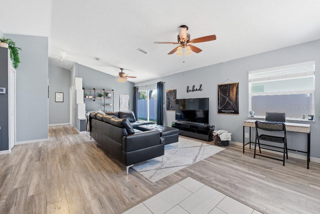 25130 Ensley, Sorrento, FL 32776