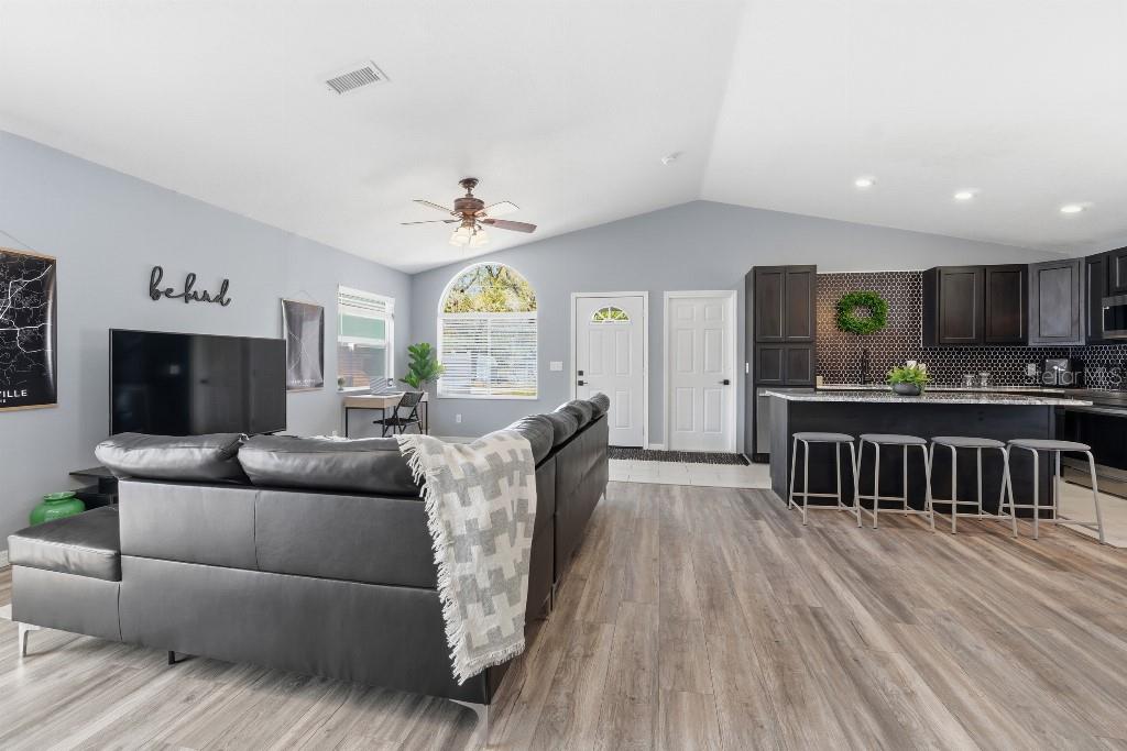 25130 Ensley, Sorrento, FL 32776