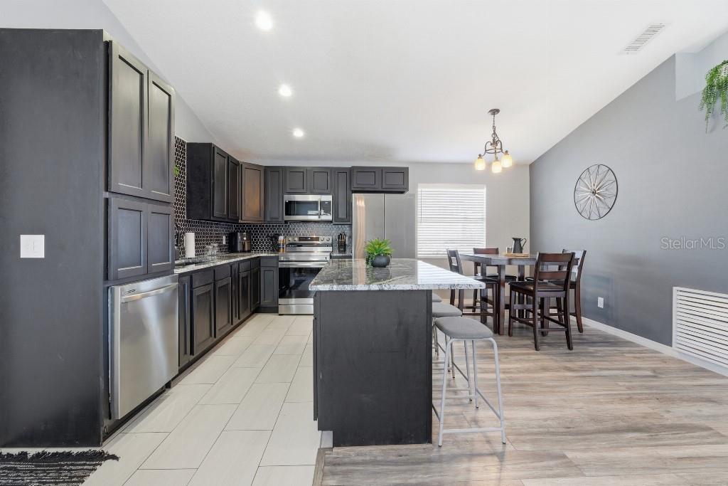 25130 Ensley, Sorrento, FL 32776