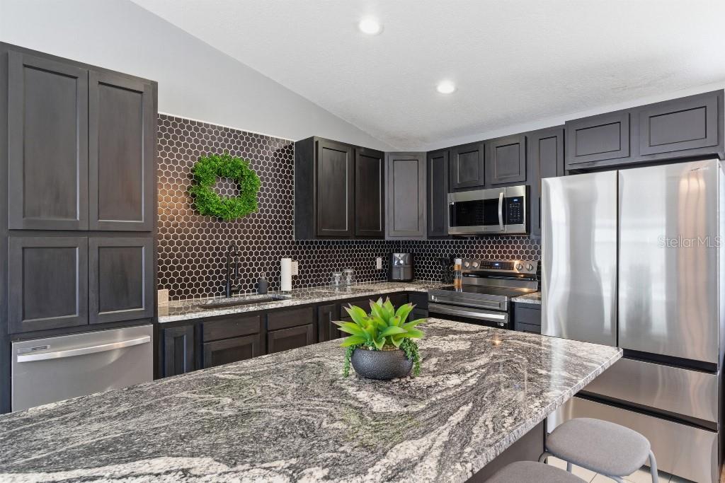 25130 Ensley, Sorrento, FL 32776