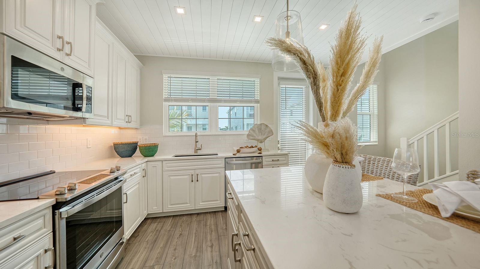 12413 Gulf Breeze, Cortez, FL 34215