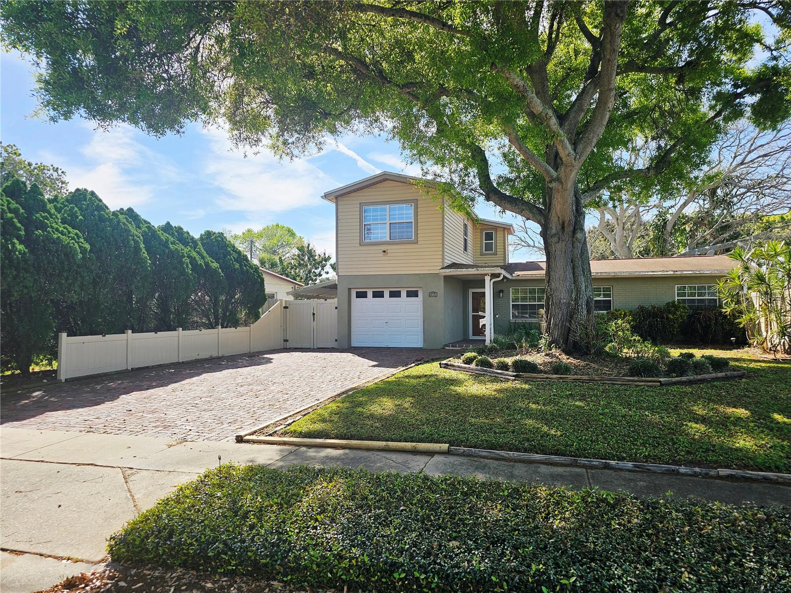5564 63rd, St Petersburg, FL 33709
