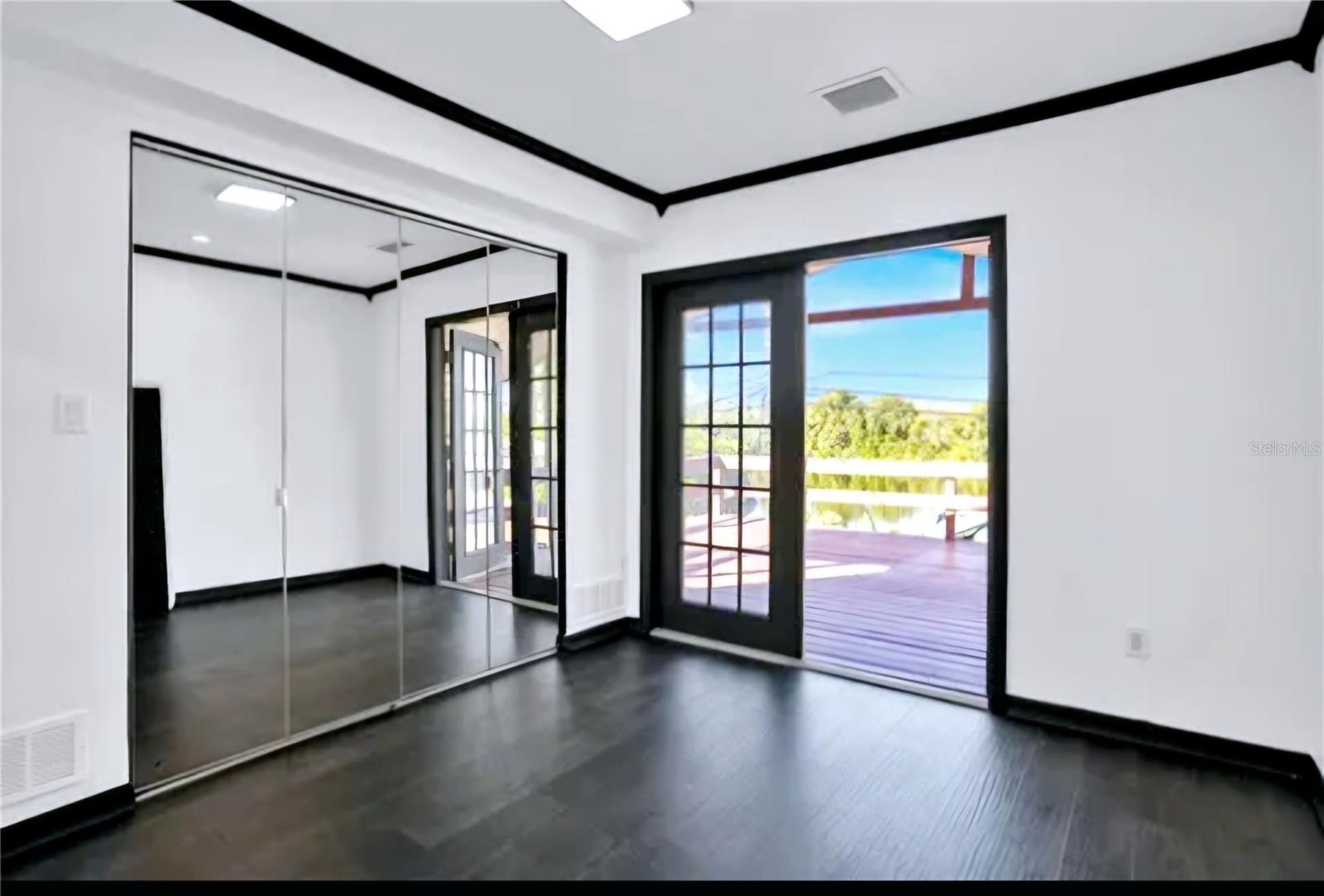 5564 63rd, St Petersburg, FL 33709