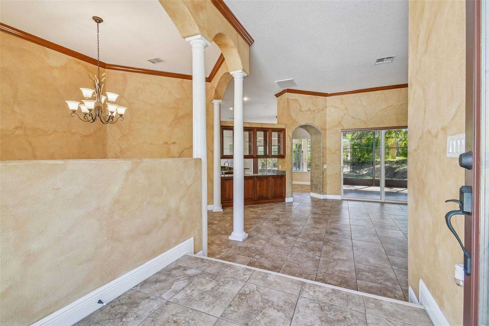614 Vintage, Brandon, FL 33511