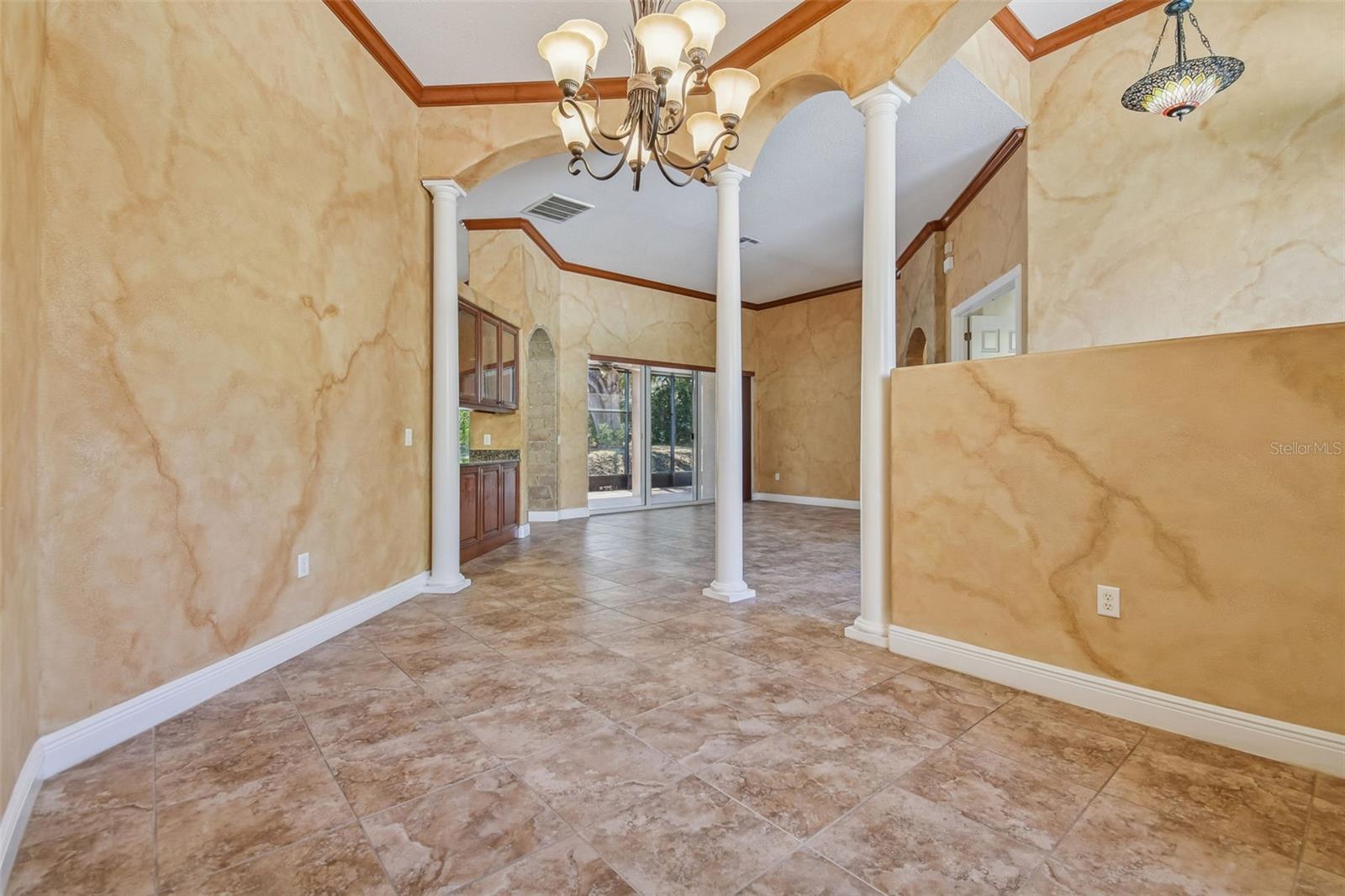 614 Vintage, Brandon, FL 33511