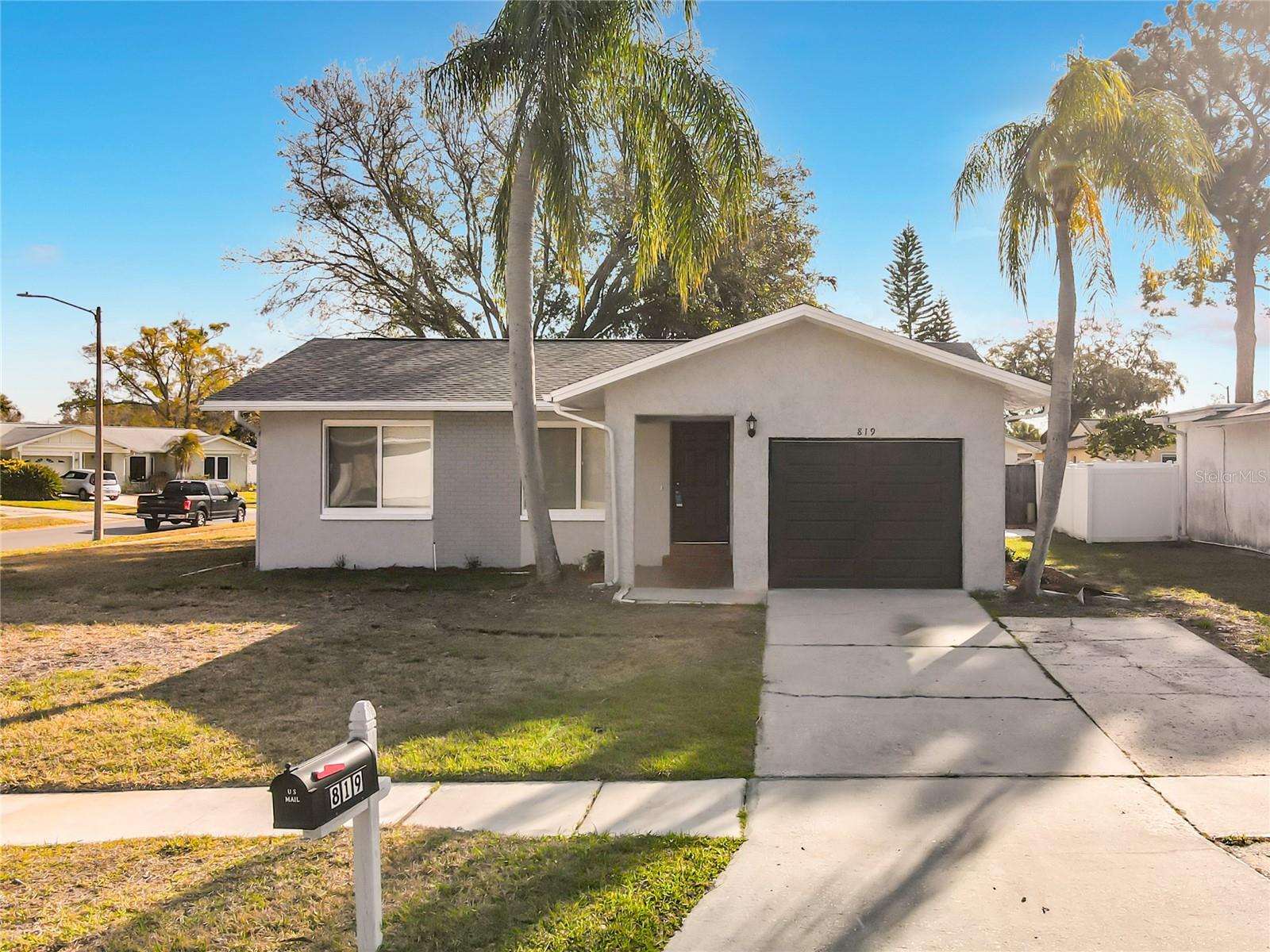819 Helmsman, Palm Harbor, FL 34685