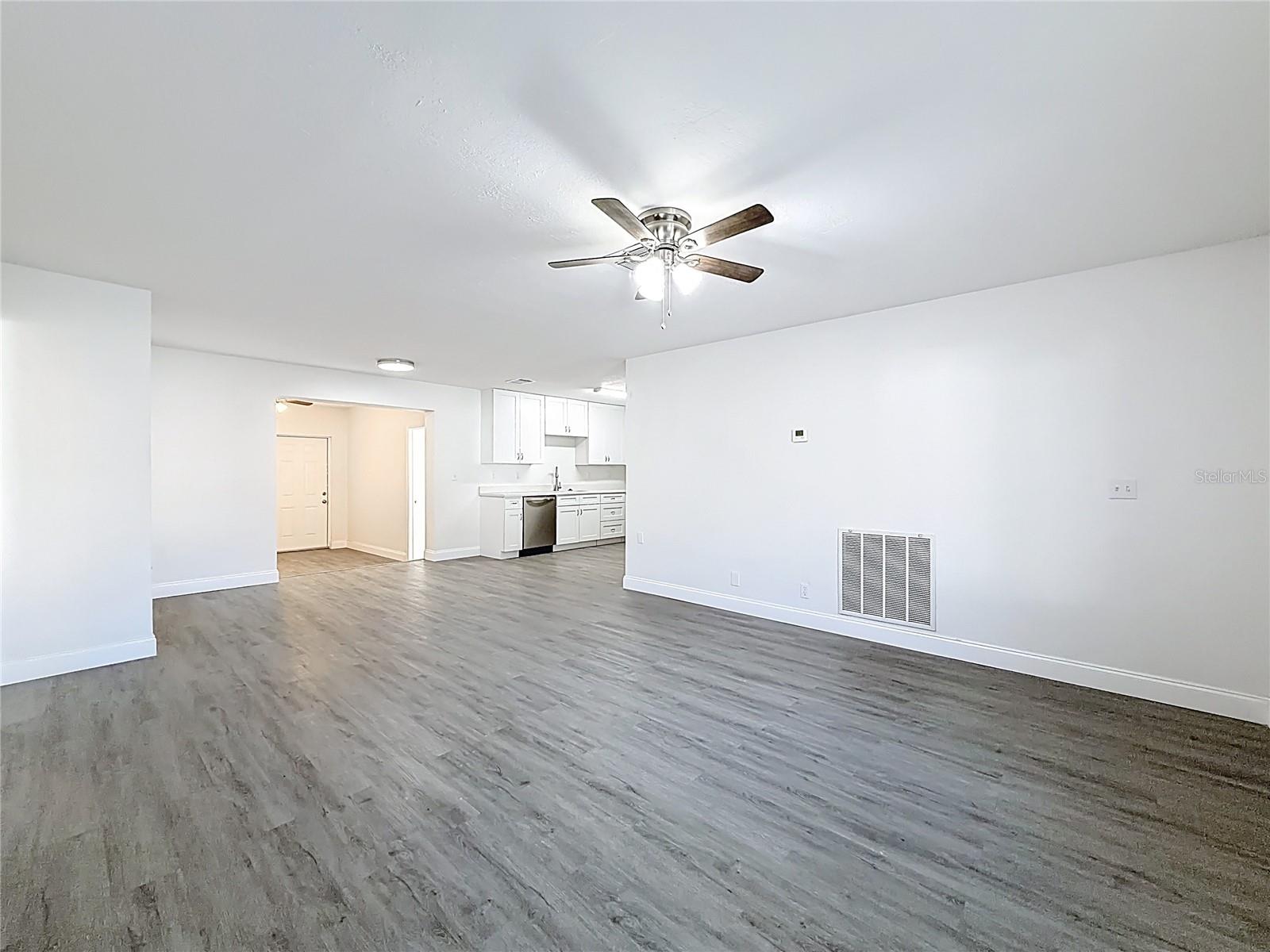 819 Helmsman, Palm Harbor, FL 34685