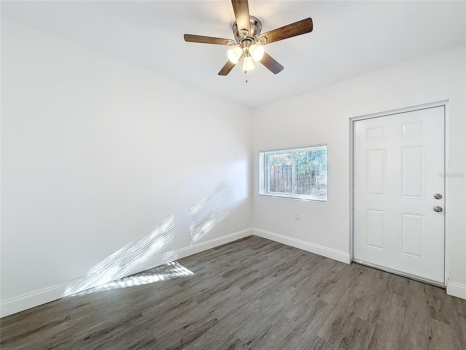 819 Helmsman, Palm Harbor, FL 34685