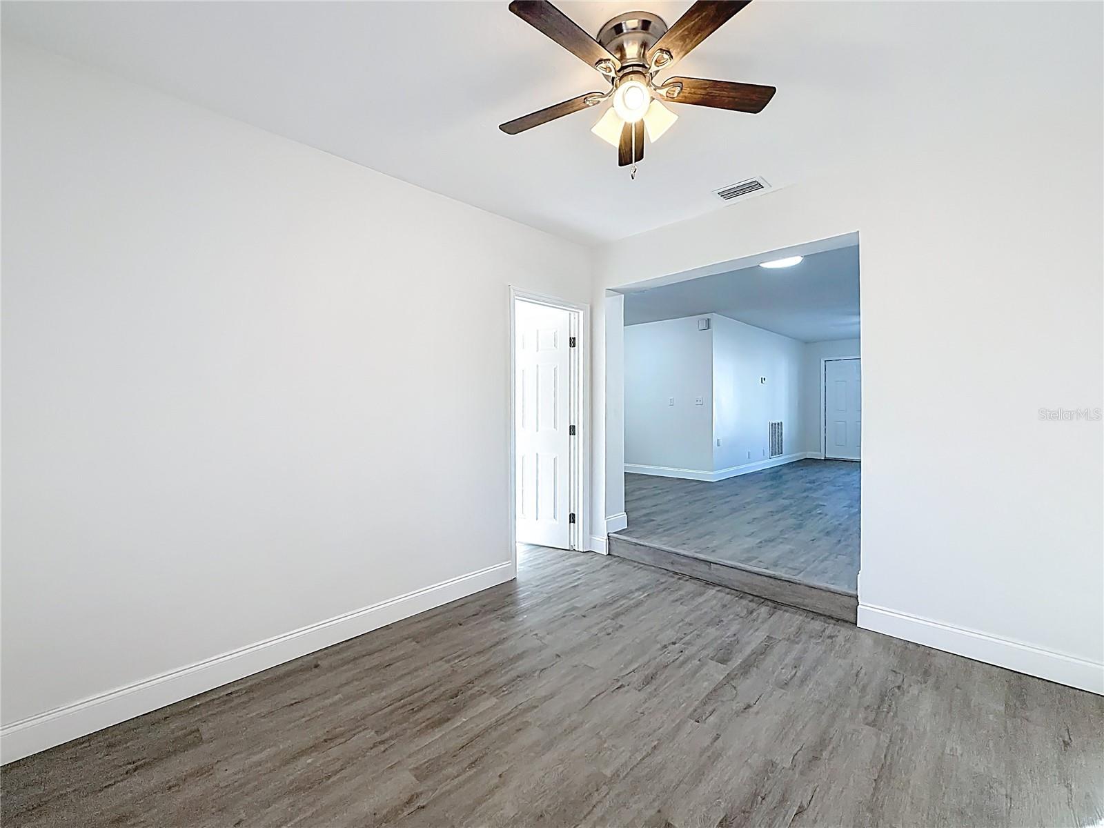819 Helmsman, Palm Harbor, FL 34685