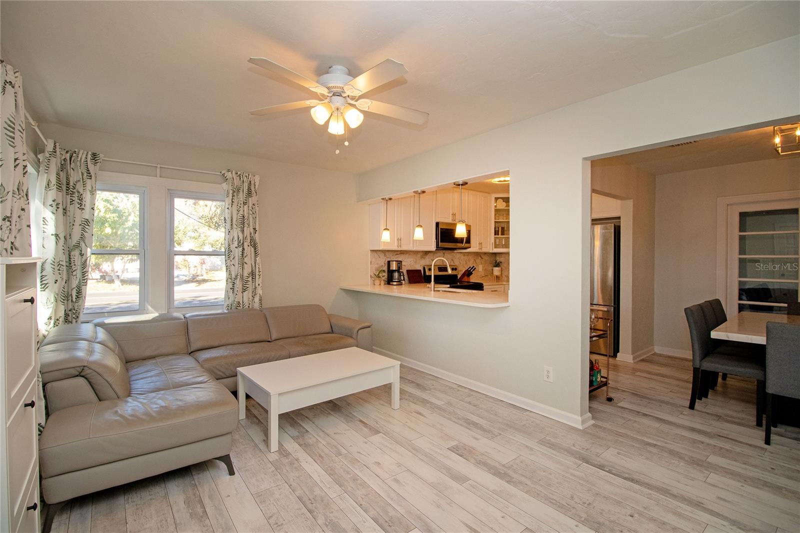 1547 35th, St Petersburg, FL 33704