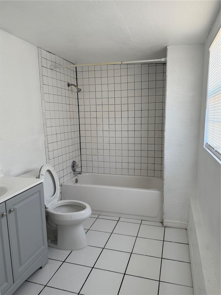 4737 56th, St Petersburg, FL 33714