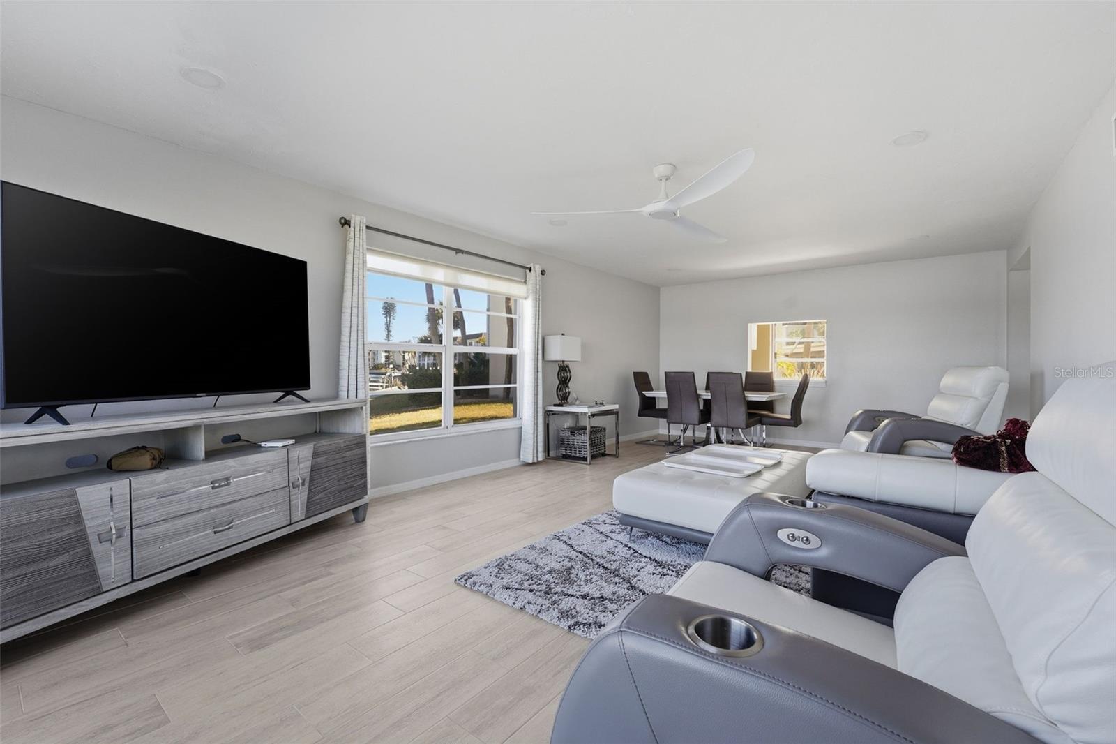 4440 Exeter Unit 106, Longboat Key, FL 34228