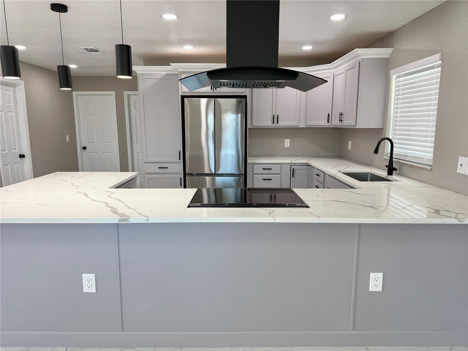 715 65th Avenue, Bradenton, FL 34207