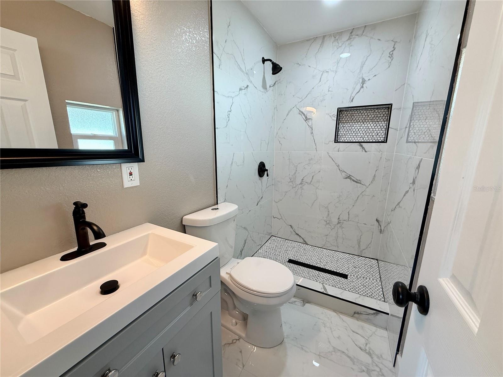 715 65th Avenue, Bradenton, FL 34207
