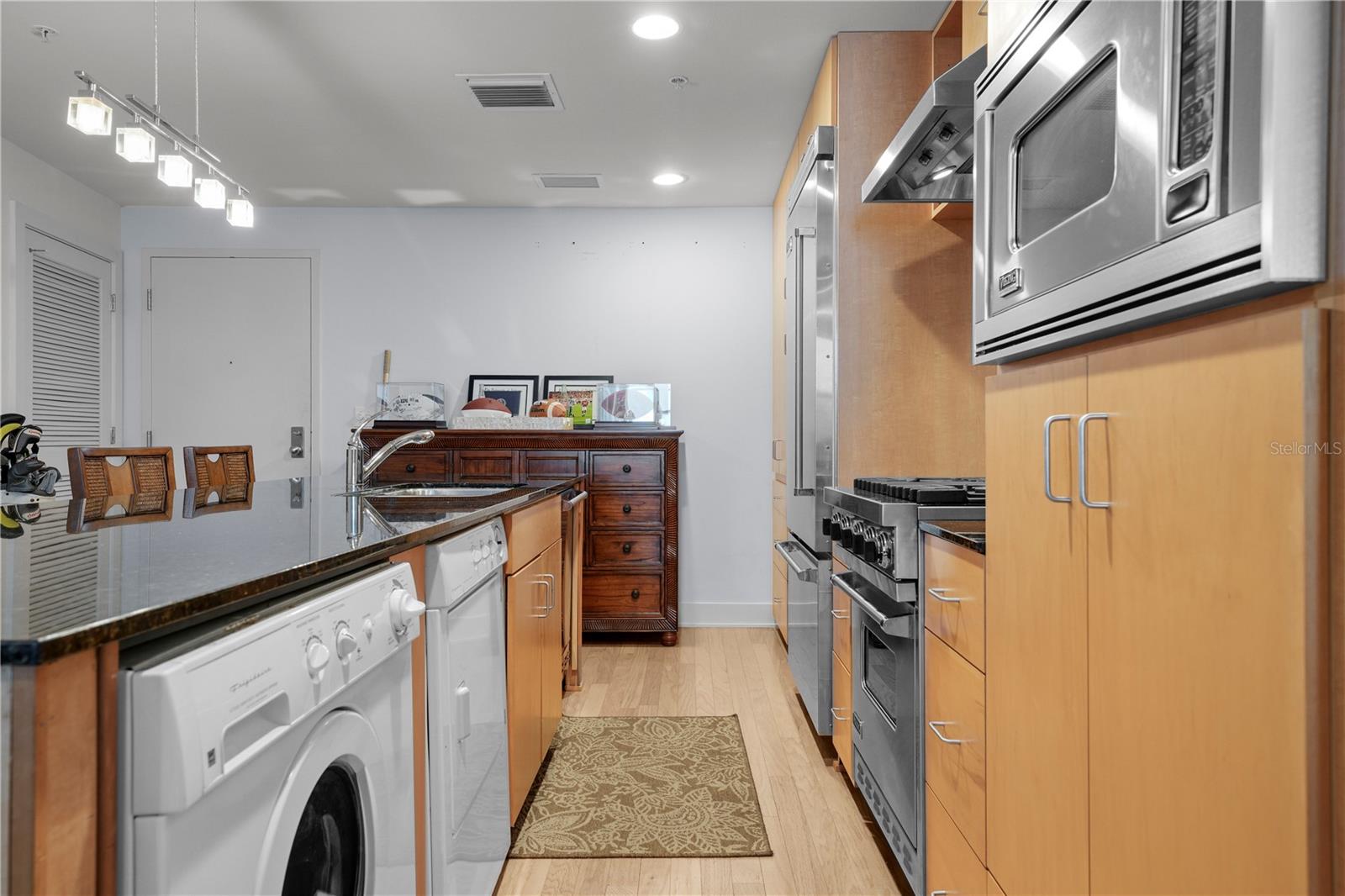 1120 Kennedy Unit 827, Tampa, FL 33602
