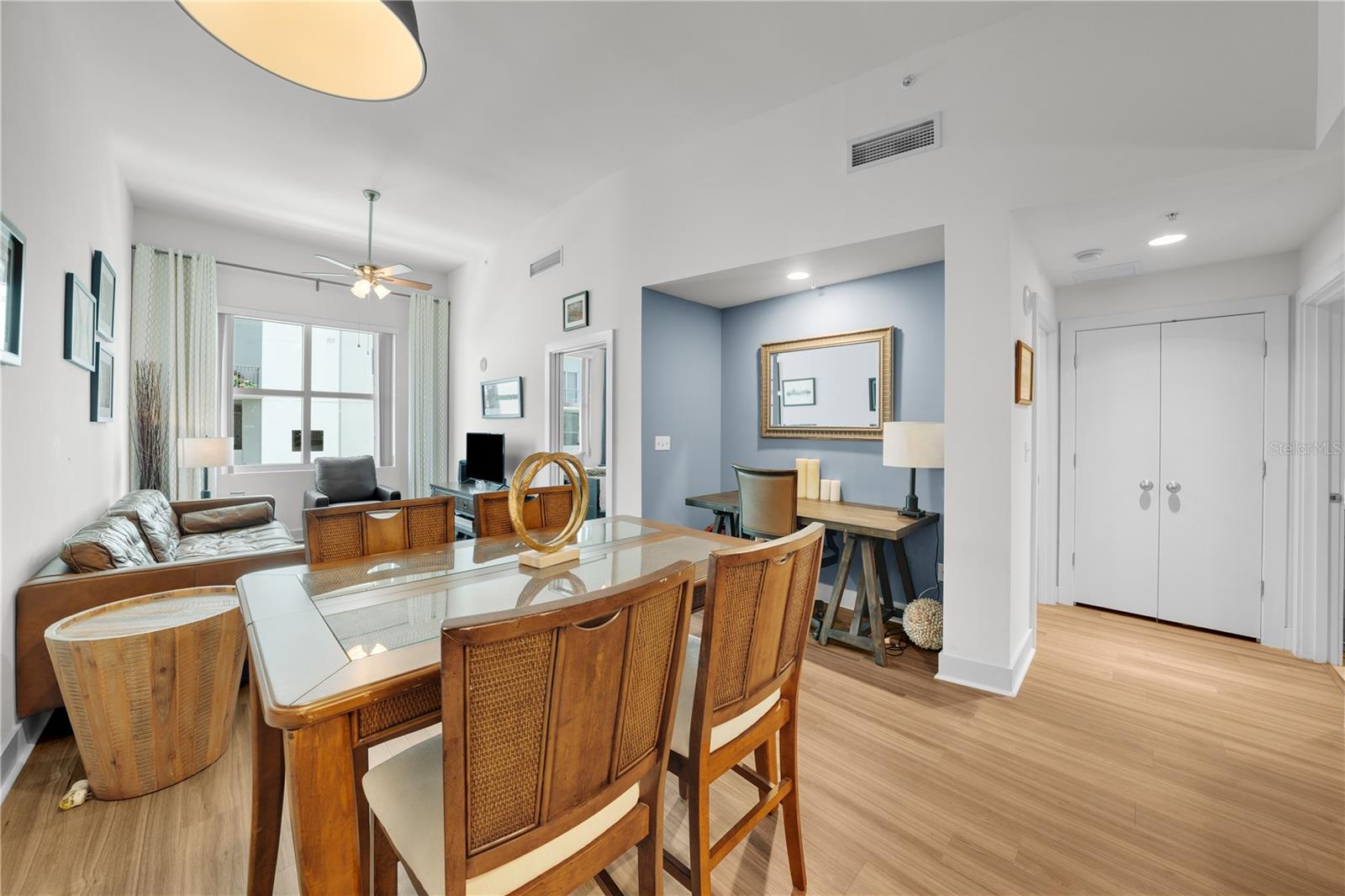 1120 Kennedy Unit 827, Tampa, FL 33602