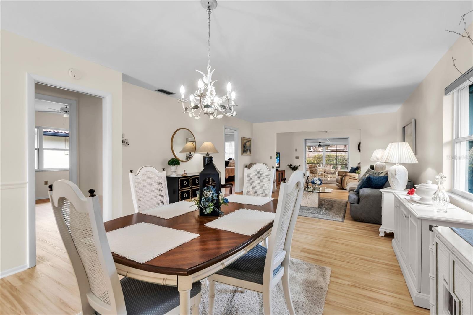 3215 Mercer, Bradenton, FL 34207