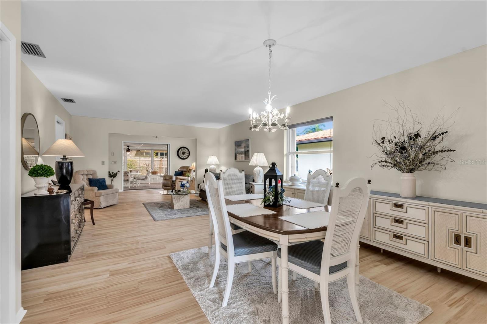 3215 Mercer, Bradenton, FL 34207