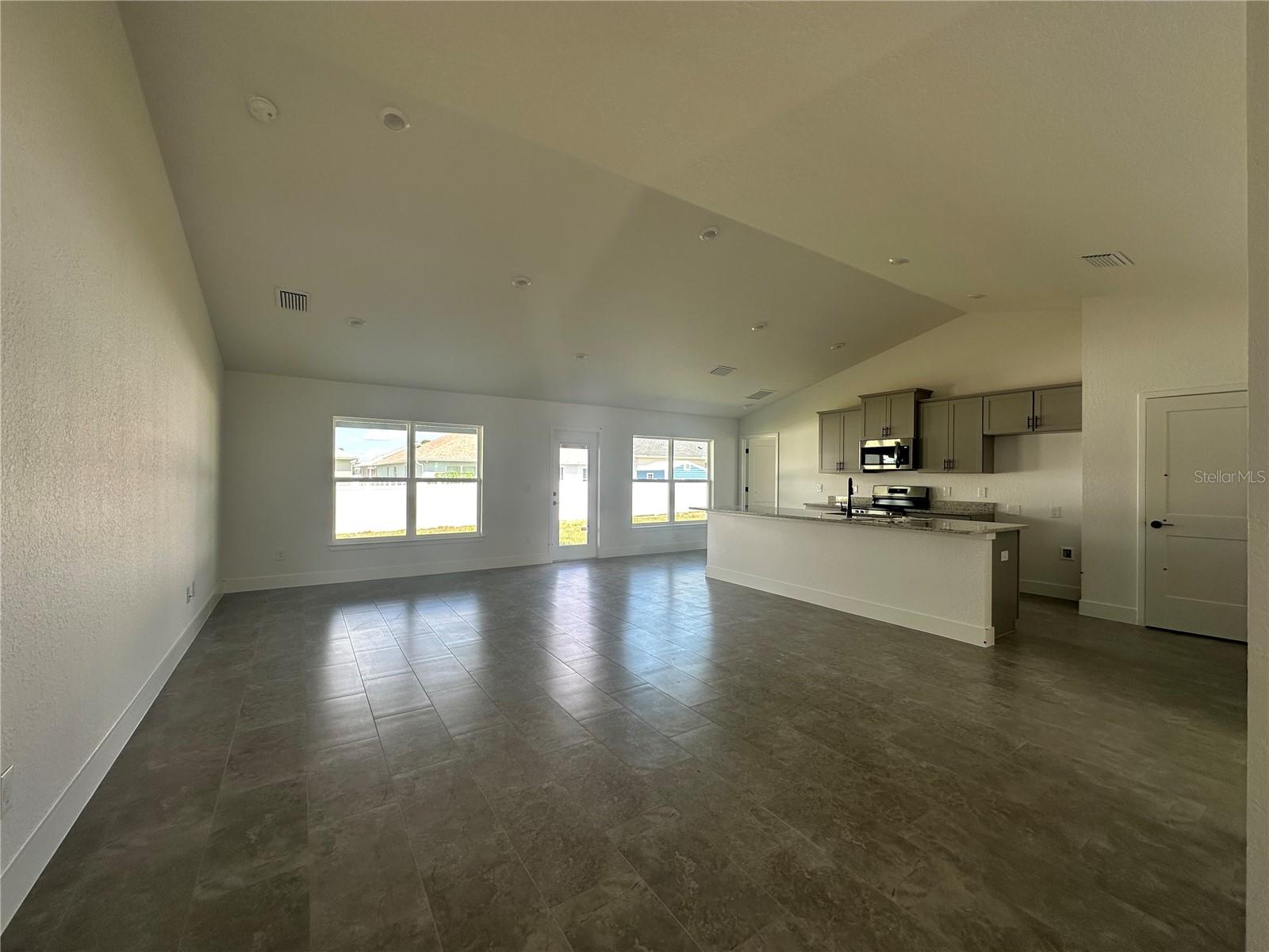 12605 48th, Oxford, FL 34484
