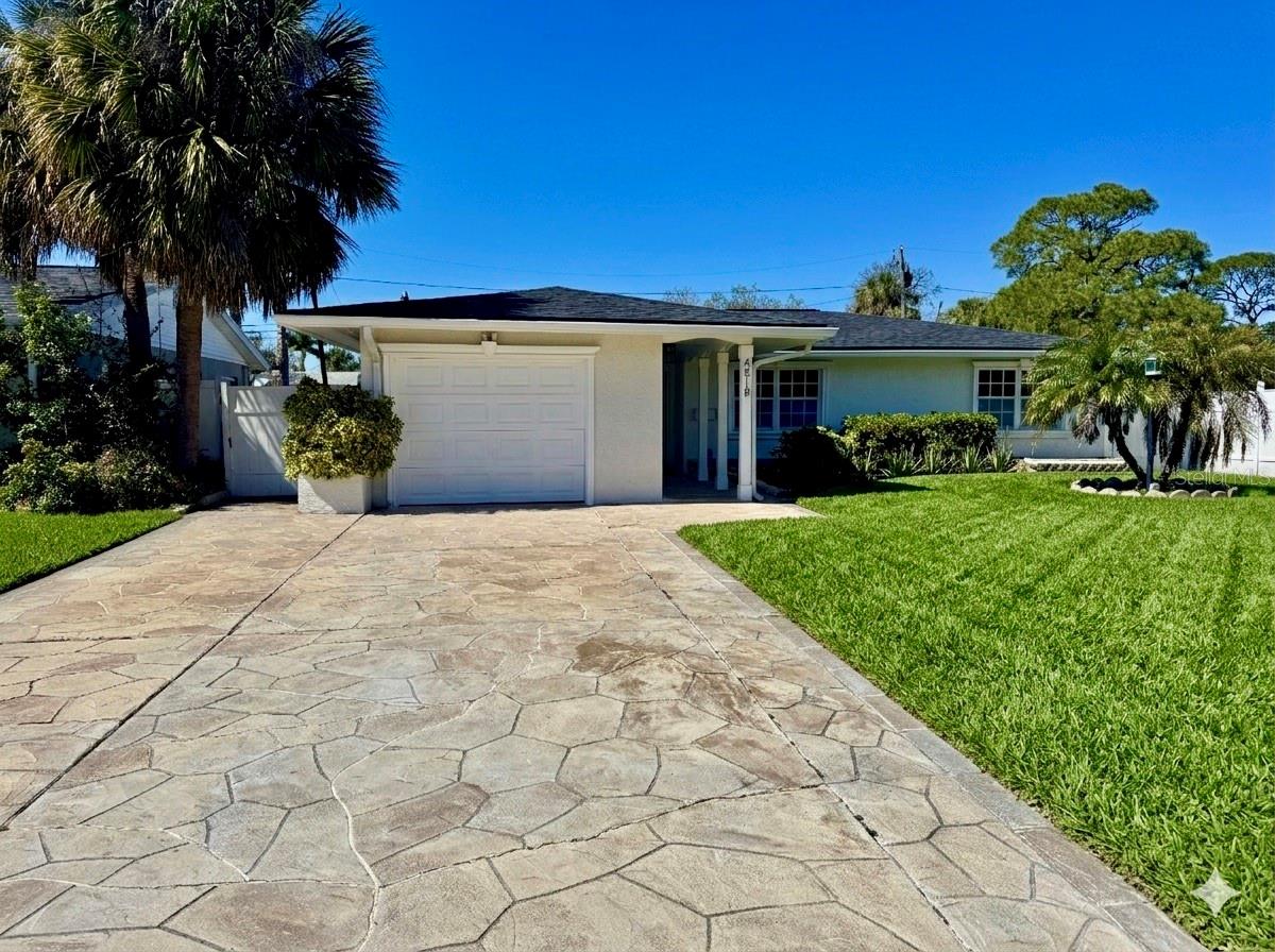 4518 Helena, St Petersburg, FL 33703