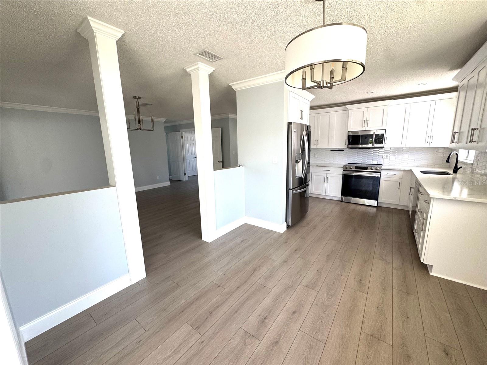 4518 Helena, St Petersburg, FL 33703