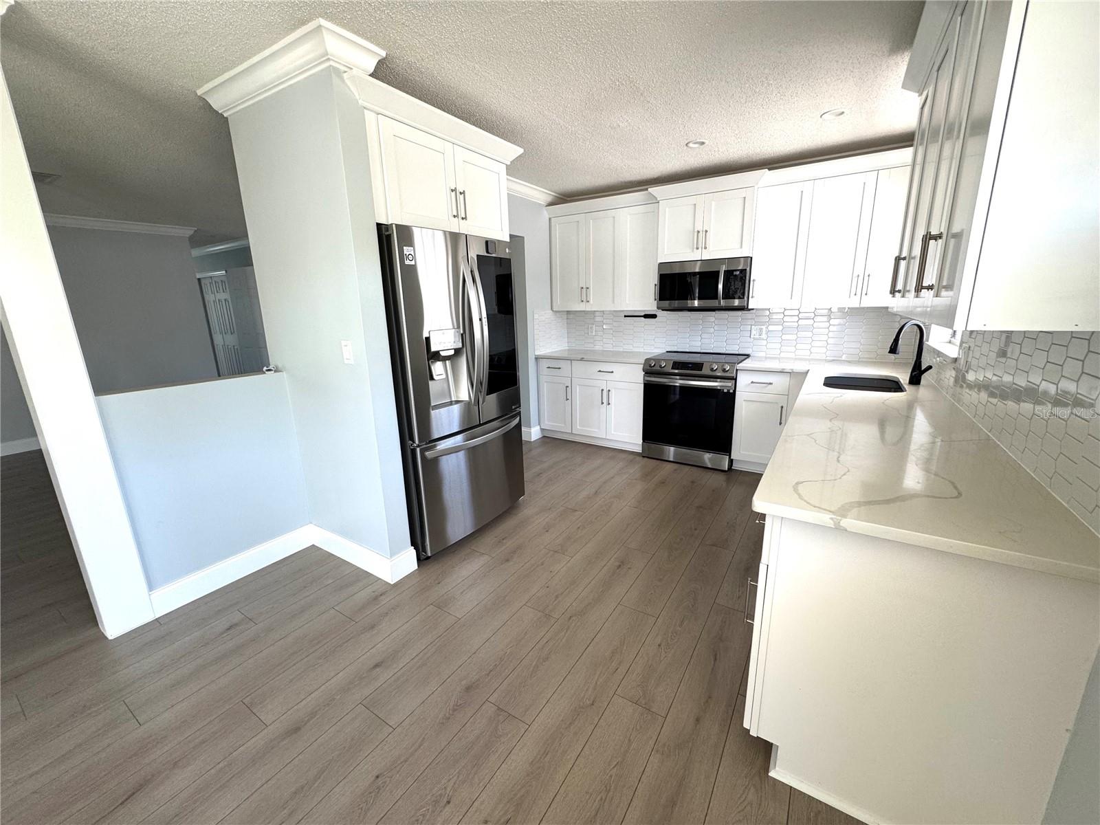 4518 Helena, St Petersburg, FL 33703