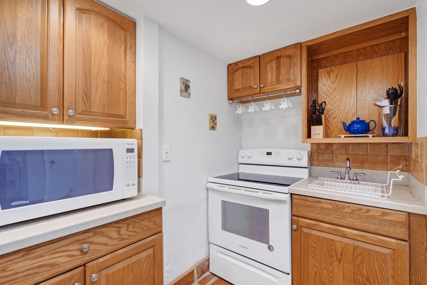 6157 Midnight Pass Unit E22, Sarasota, FL 34242