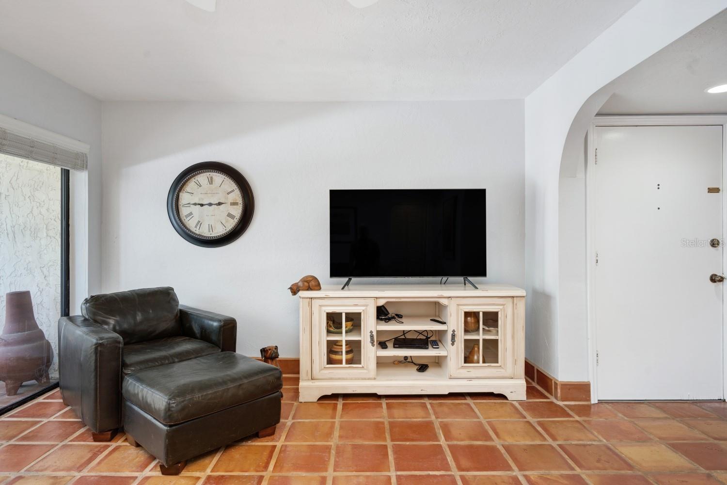 6157 Midnight Pass Unit E22, Sarasota, FL 34242