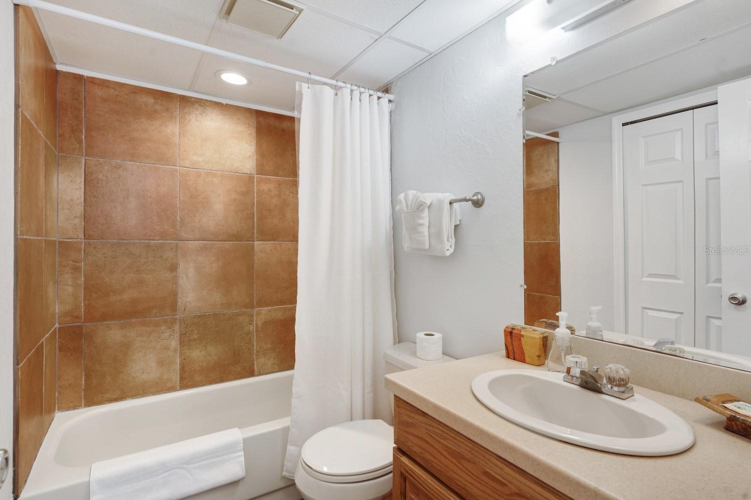 6157 Midnight Pass Unit E22, Sarasota, FL 34242