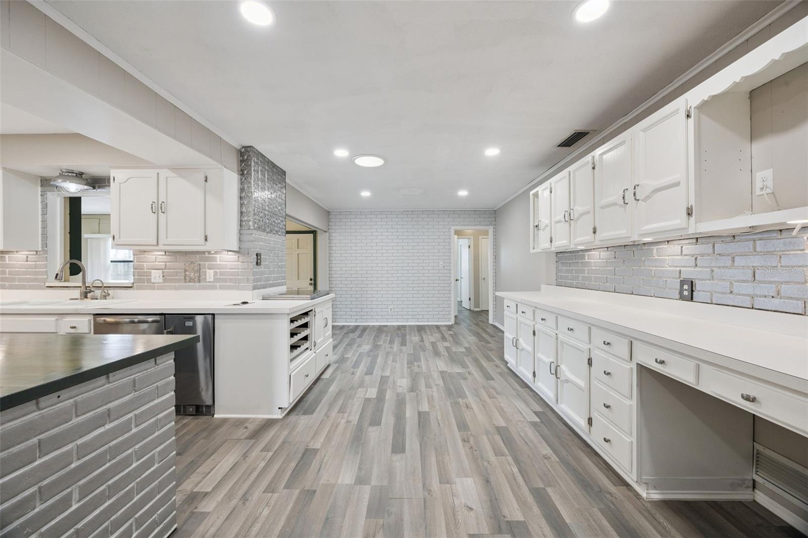 2504 Lauderdale, Orlando, FL 32805