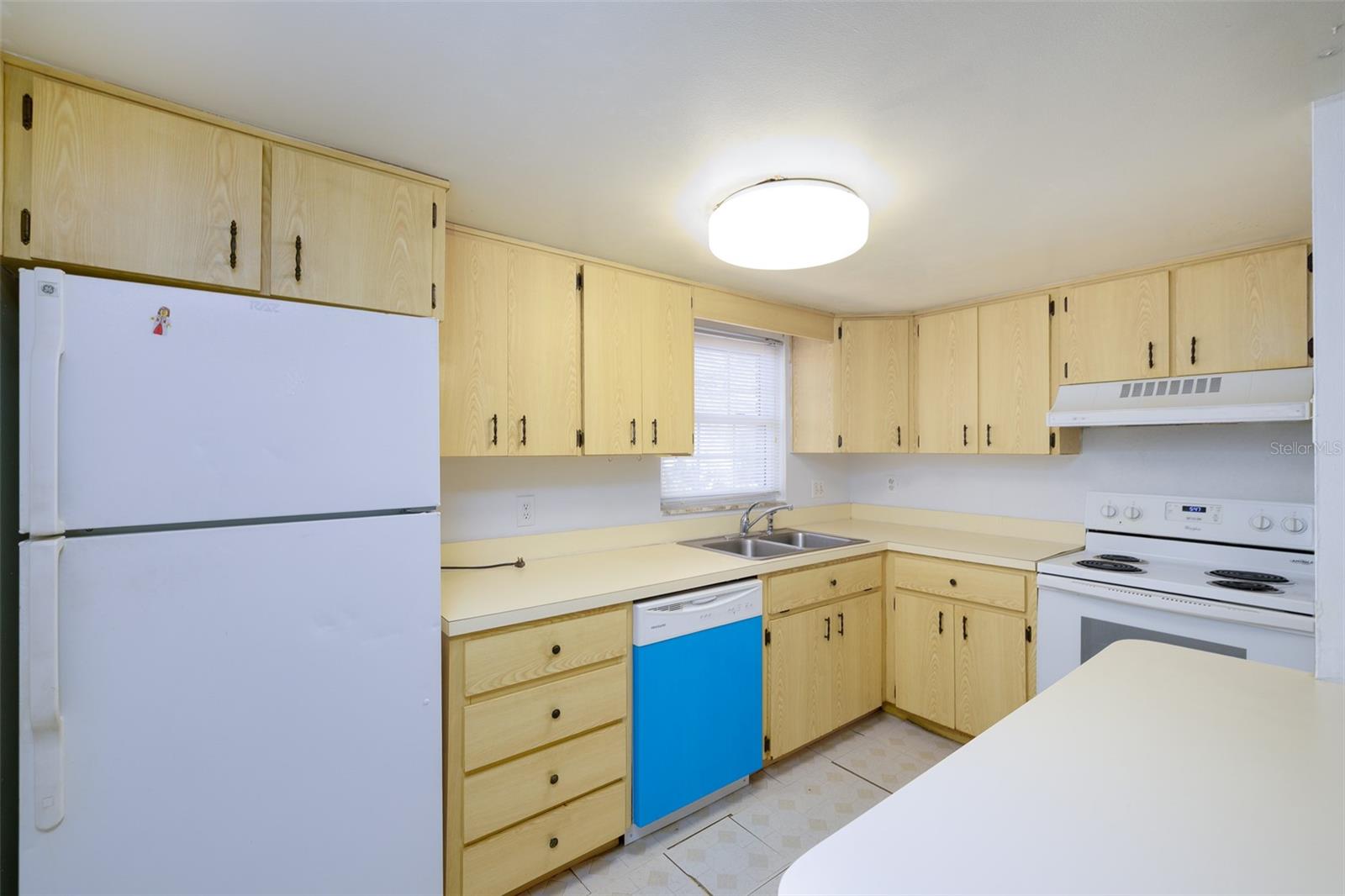 1143 85th Unit D, St Petersburg, FL 33702