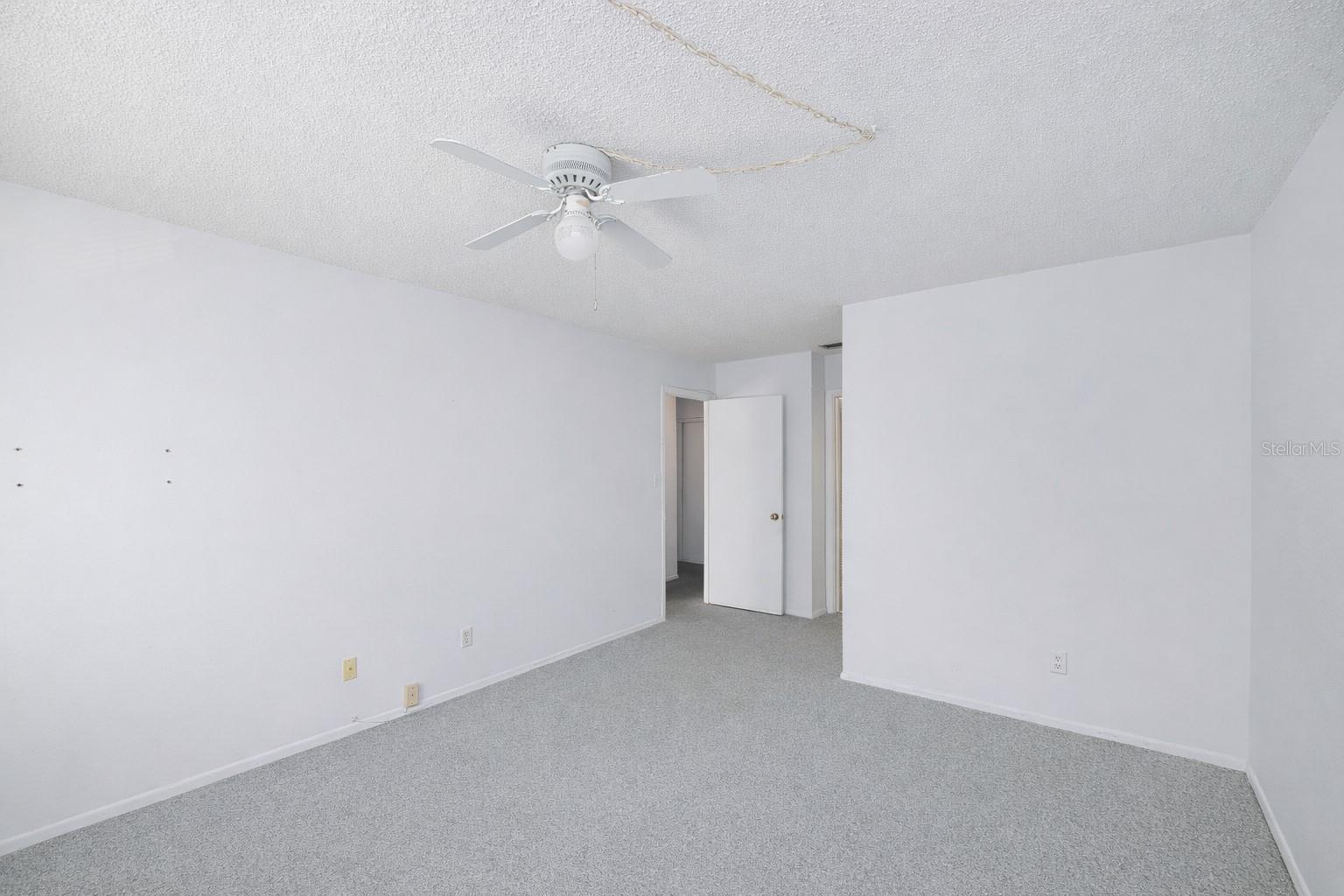 1143 85th Unit D, St Petersburg, FL 33702