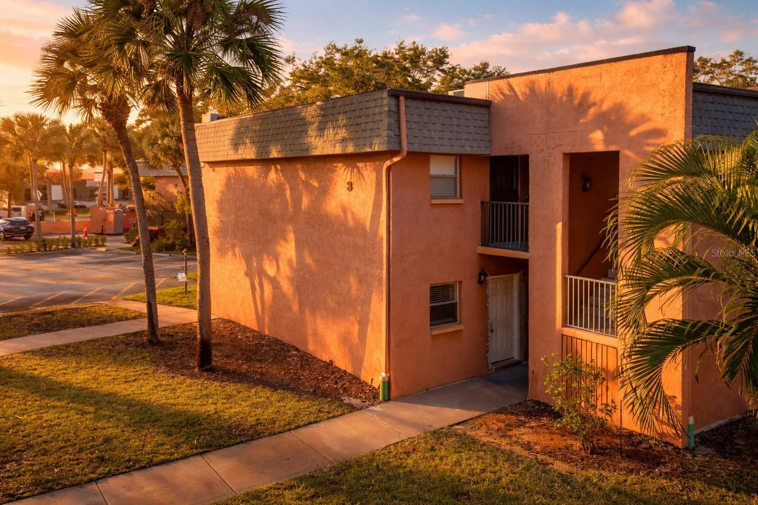 4805 Alt 19 Unit 311, Palm Harbor, FL 34683