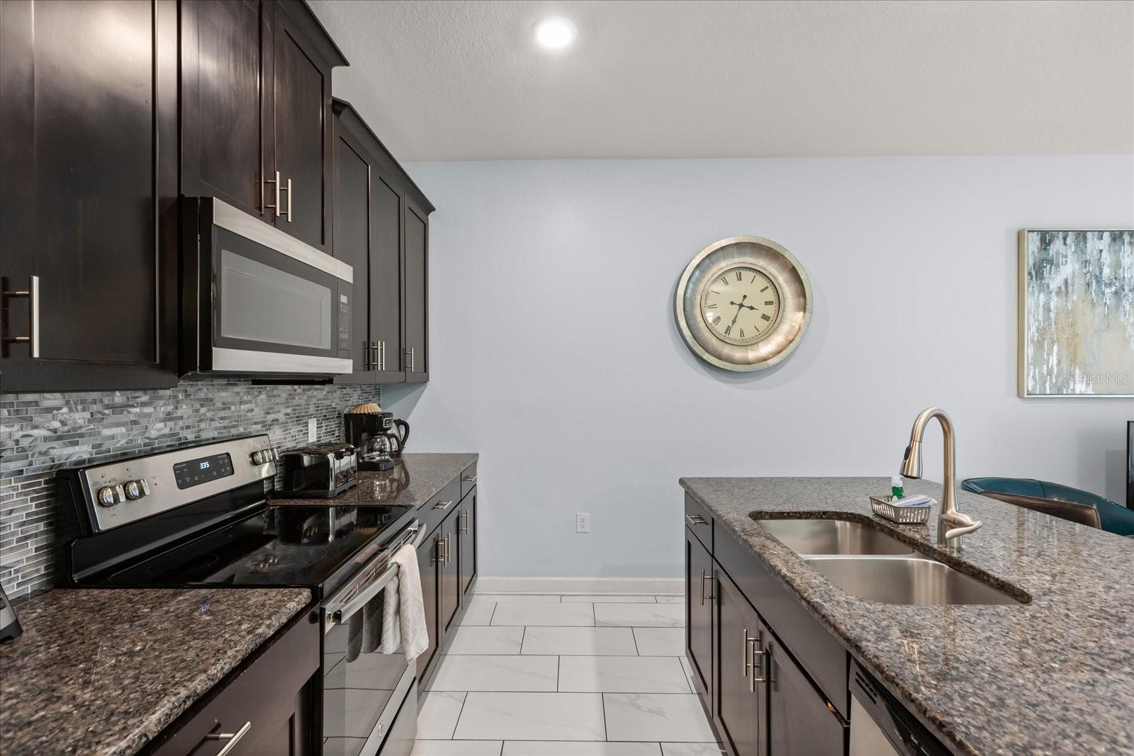 9075 Dogleg Dr, Davenport, FL 33896