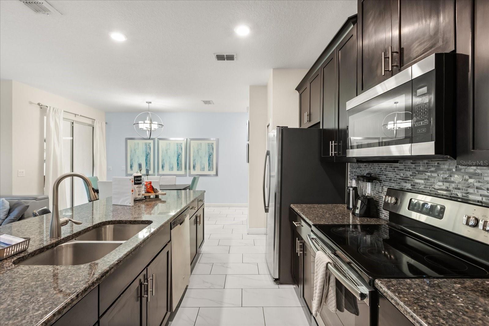 9075 Dogleg Dr, Davenport, FL 33896