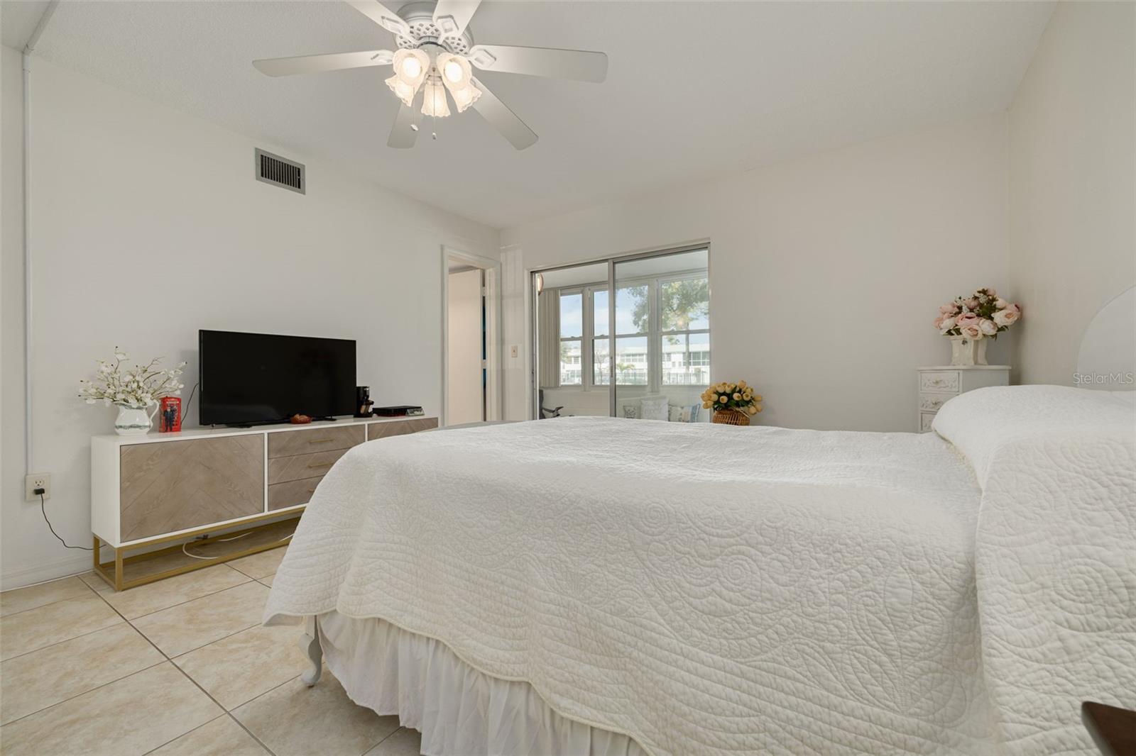 1001 77th Unit 112, St Petersburg, FL 33702