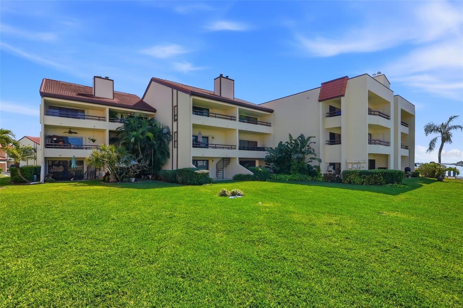 128 1st Street E. Unit 102, Tierra Verde, FL 33715