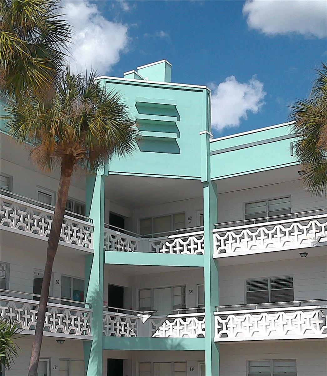 2456 Ecuadorian Unit 38, Clearwater, FL 33763