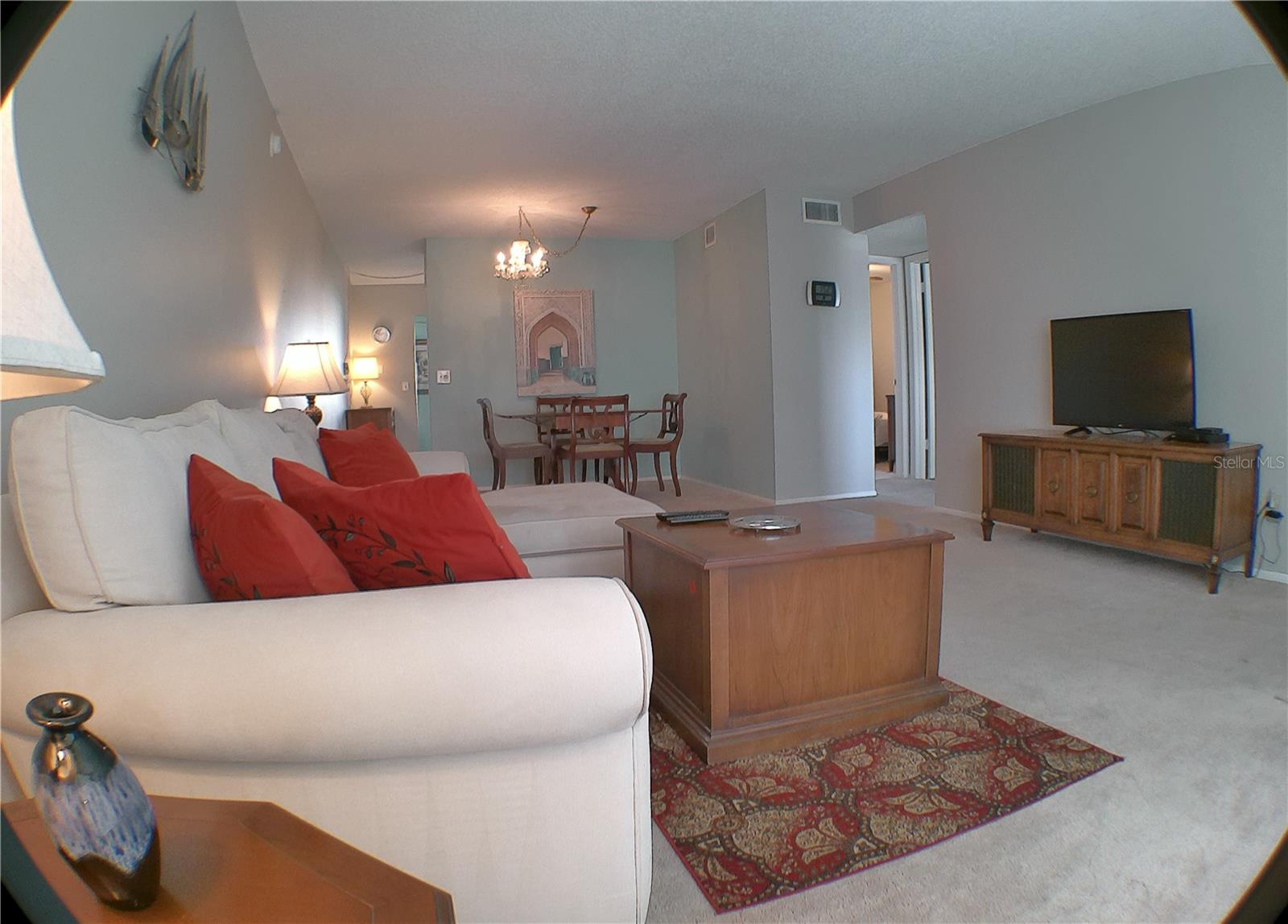 2456 Ecuadorian Unit 38, Clearwater, FL 33763