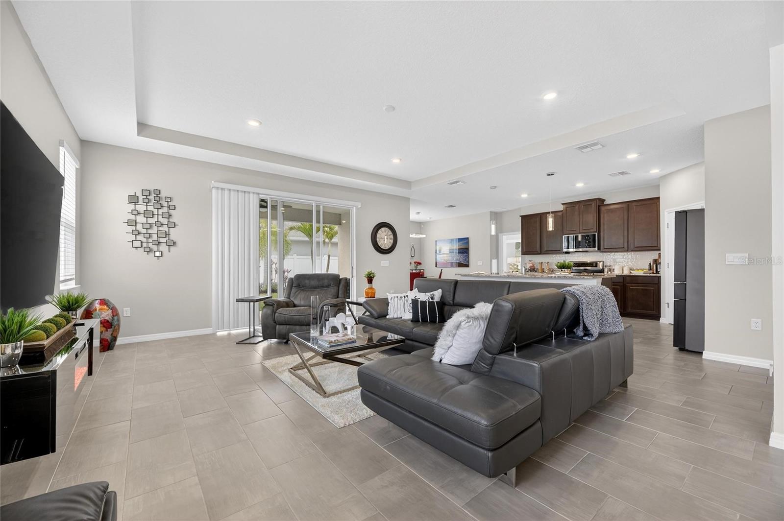 446 6th, Ruskin, FL 33570