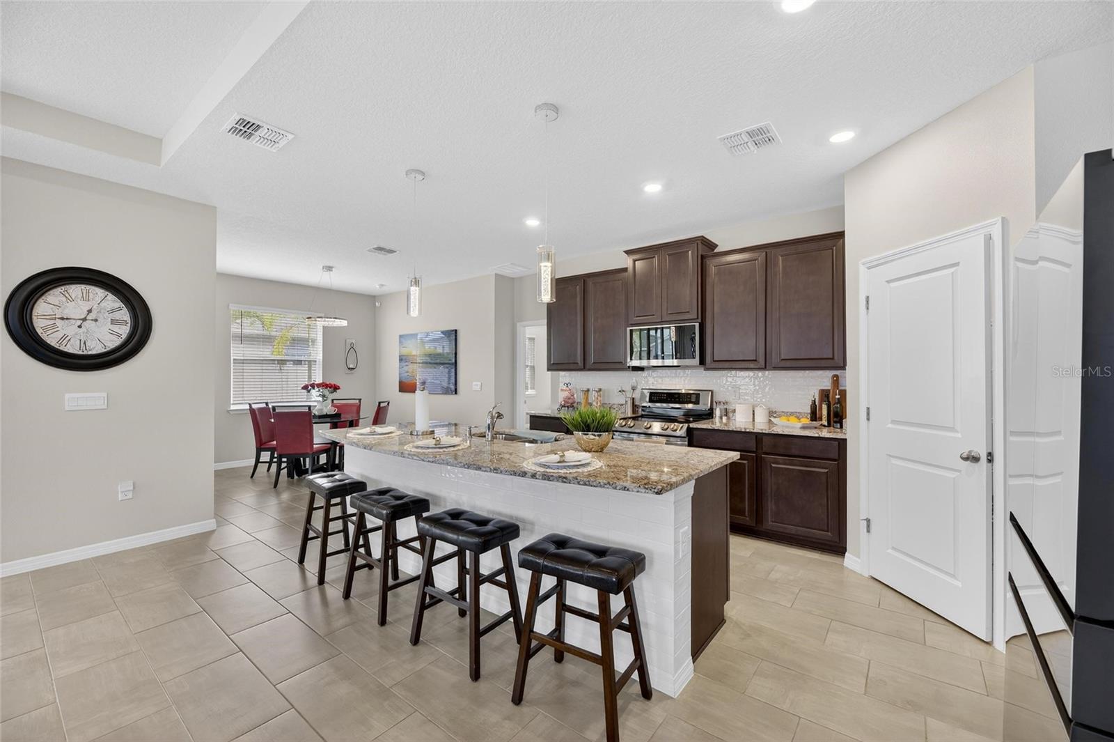 446 6th, Ruskin, FL 33570