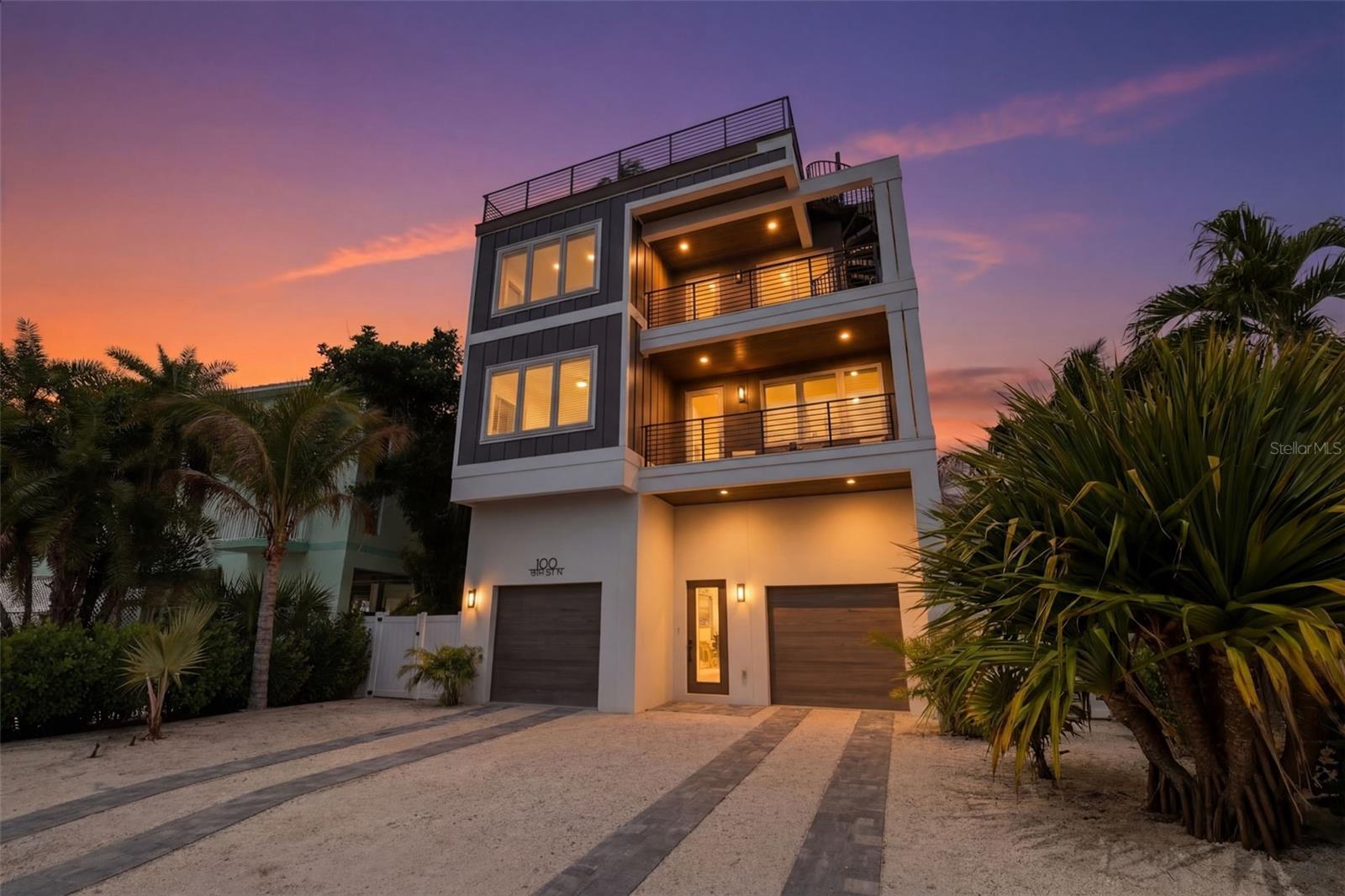 100 12th, Bradenton Beach, FL 34217