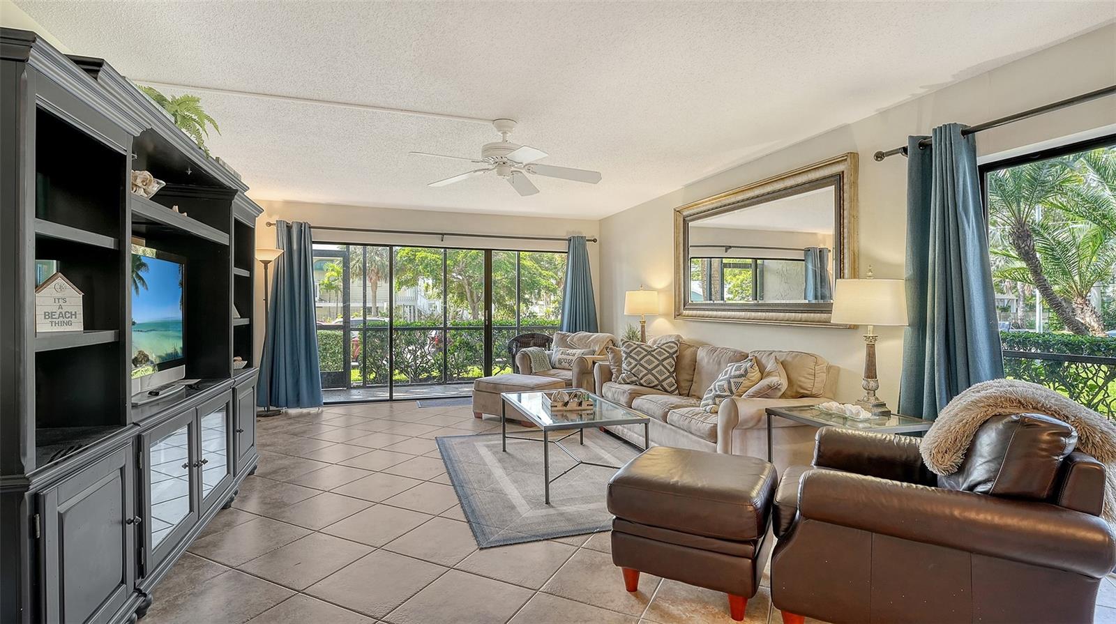 1001 Benjamin Franklin Unit 110, Sarasota, FL 34236