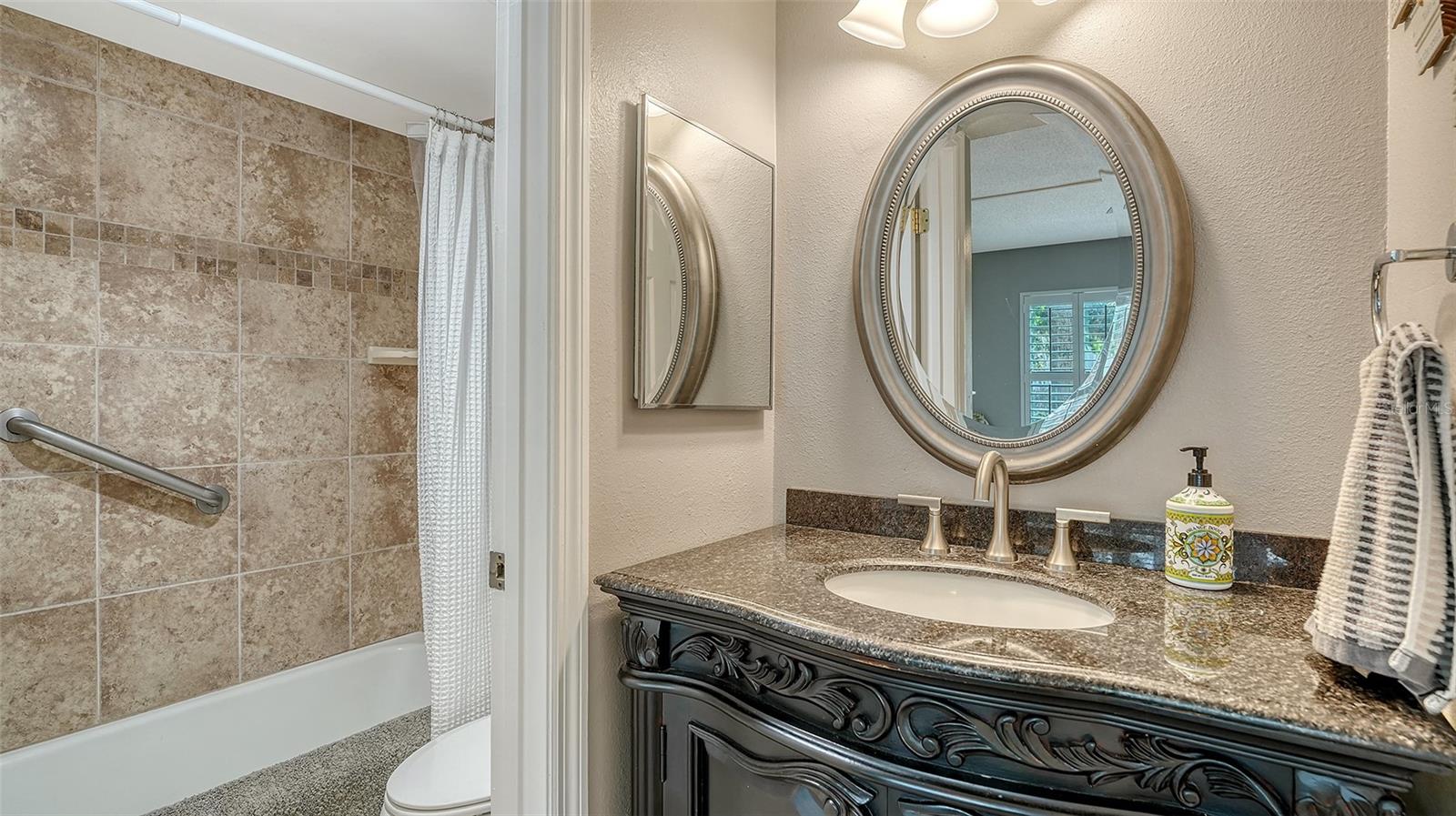 1001 Benjamin Franklin Unit 110, Sarasota, FL 34236