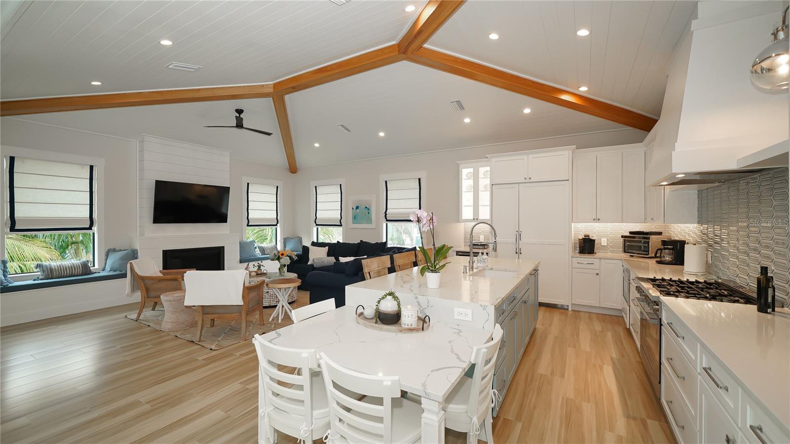 307 62nd, Holmes Beach, FL 34217