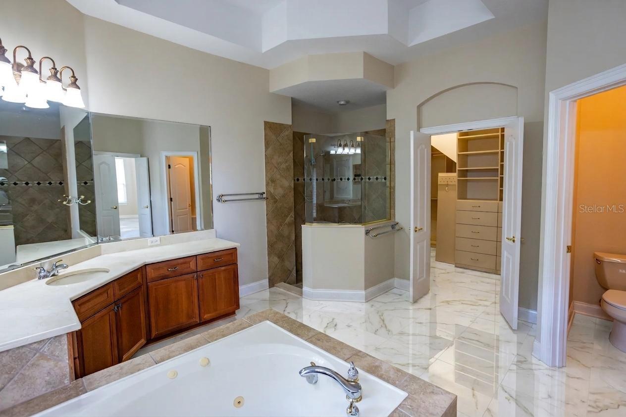 25609 Hawks Run, Sorrento, FL 32776