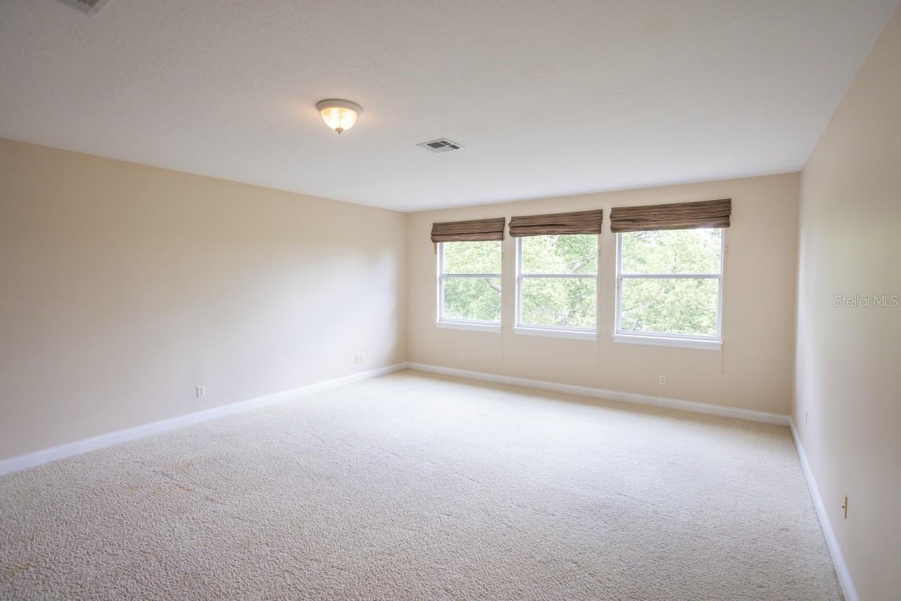 25609 Hawks Run, Sorrento, FL 32776
