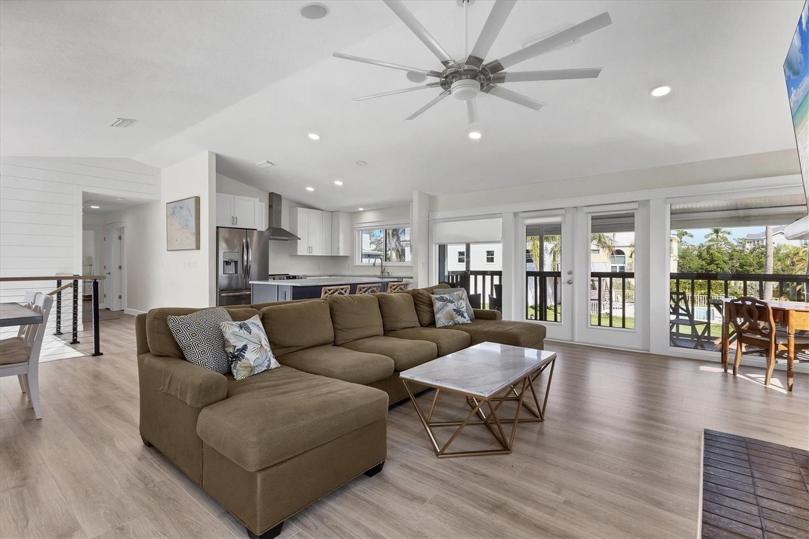 825 Tarawitt, Longboat Key, FL 34228