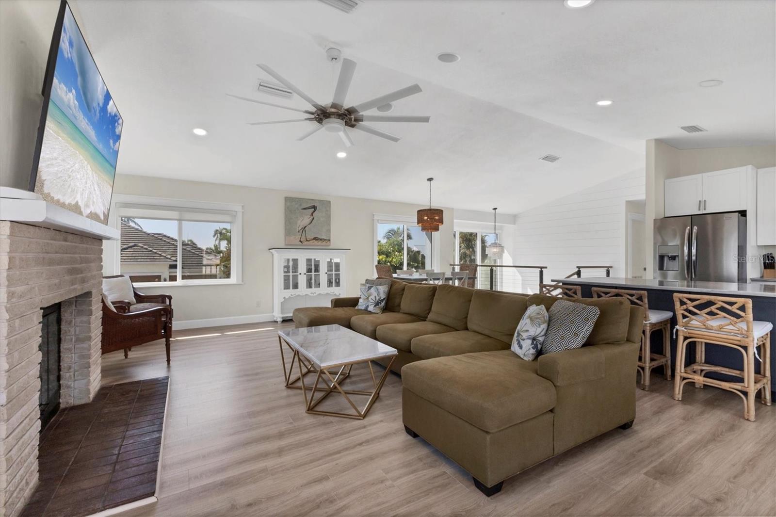 825 Tarawitt, Longboat Key, FL 34228